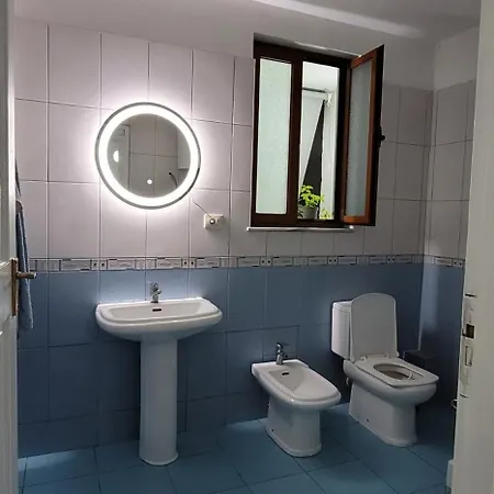 After U.s. Embassy In アパート