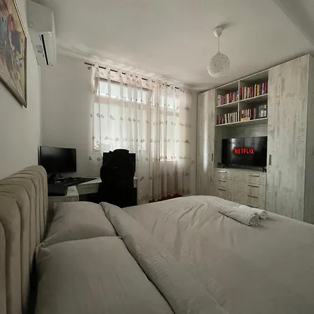 After U.s. Embassy In Appartamento